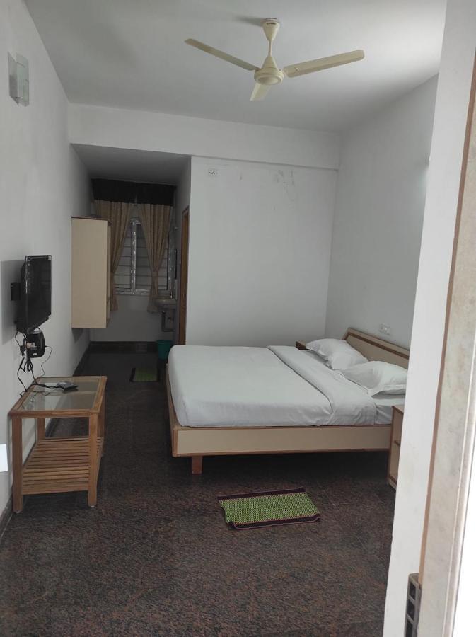 Sabari Residency Hotel Vālpārai Eksteriør billede