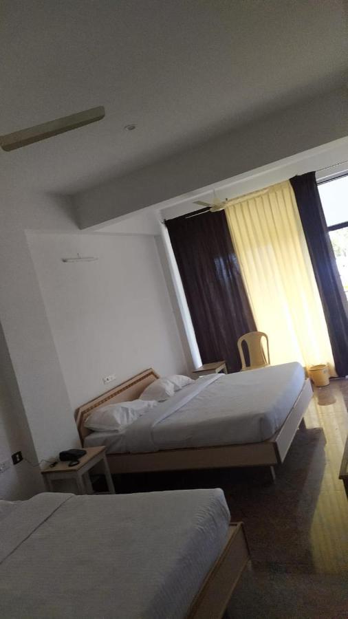 Sabari Residency Hotel Vālpārai Eksteriør billede