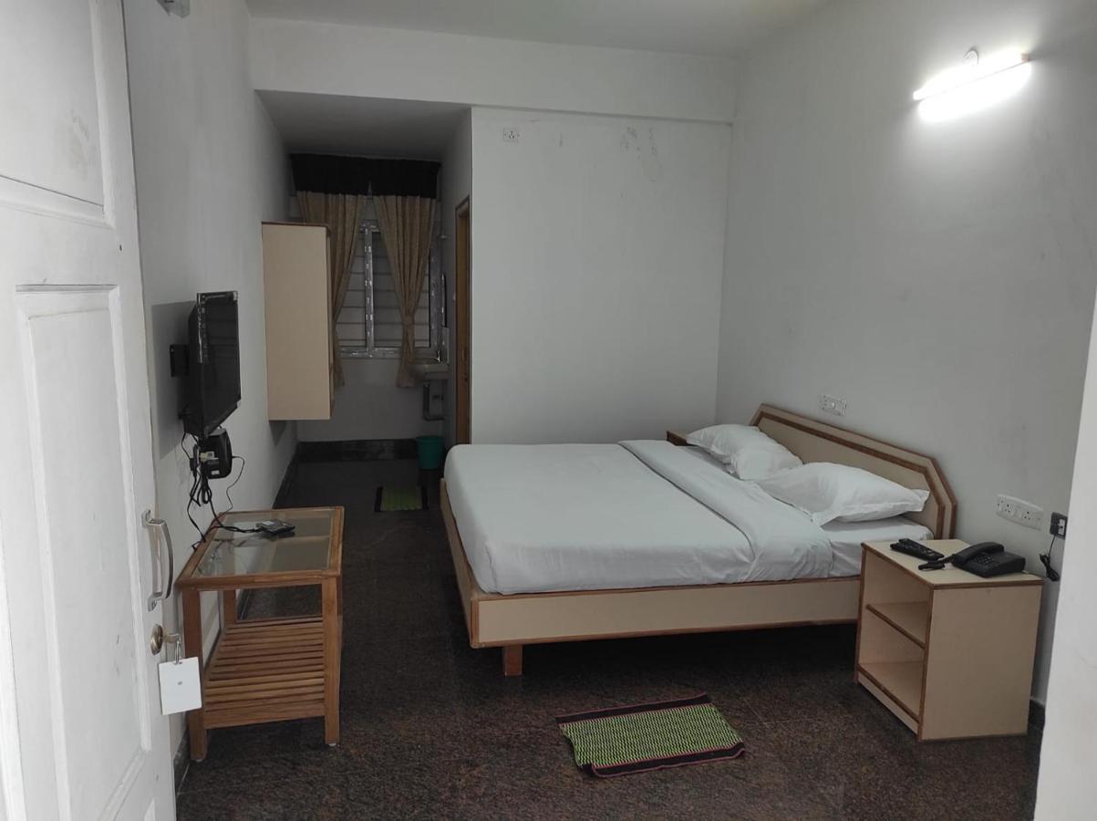Sabari Residency Hotel Vālpārai Eksteriør billede